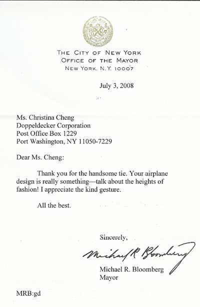 Mayor Bloomberg thanks Doppeldecker Designer Christina Cheng